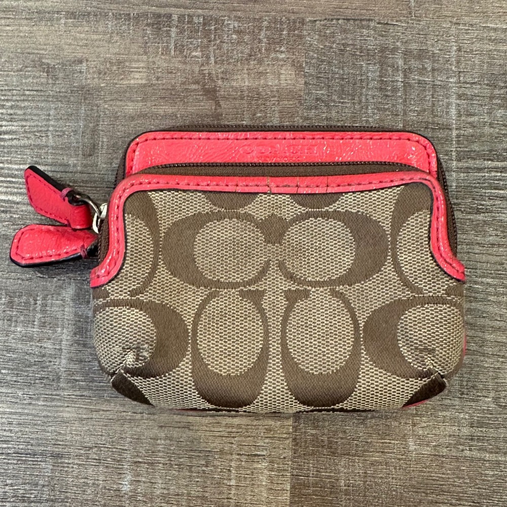 Coach Signature Canvas Pink Patent Leather ID Card Case Zip Wallet Small Womens